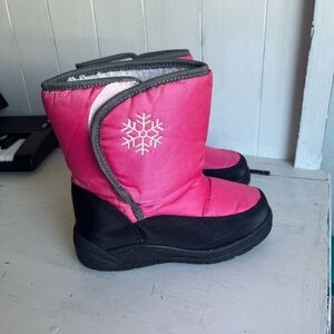 Cozy Pink Snowflake Kids Boots